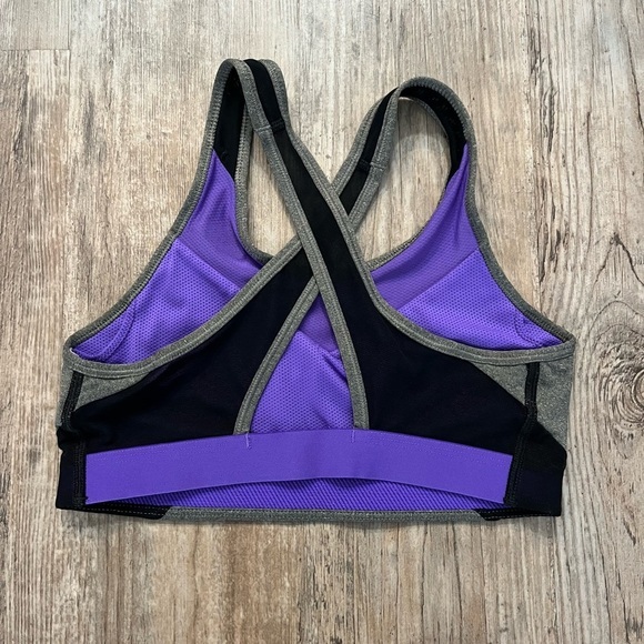 2/$15 Nike Swoosh Windrunner Sports Bra, size S, EUC! - Picture 3 of 6